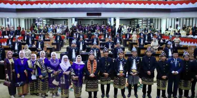 Pj Gubernur Sumsel, Eelen Setiadi hadir di puncak HUT Kabupaten OKi di DPRD OKI, Jumat (11/10/2024). Foto: Humas Pemprov Sumsel.