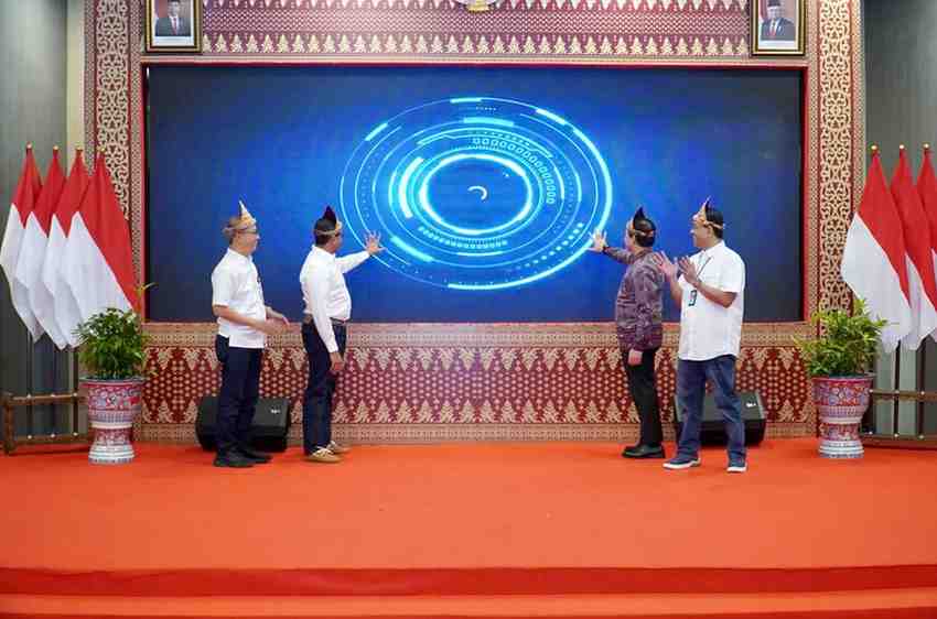 Pj Gubernur Sumsel Elen Setiadi membuka kegiatan Sumsel Digital Financial Innovation Day (Sumsel DIGNATION) 2024 diselenggarakan oleh OJK Provinsi Sumsel dan Bangka Belitung di Kantor OJK Sumsel. Foto: Humas Pemprov Sumsel.