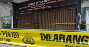 Lokasi pembunuhan karyawan koperasi di sebuah toko distro di Maskarebet, Palembang. Foto: Dok Sumselheadline.