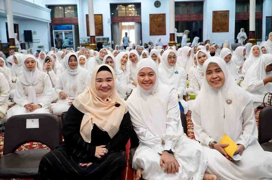Suasana pengajian di Griya Agung, Palembang, Jumat (25/10/2024). Foto: Humas Pemprov Sumsel.