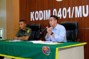 Kepala Dinas Pemuda Olahraga dan Pariwisata Muba Muhammad Fariz menjelaskan tentang rencana Muba RUN 10K, Rabu (16/10/2024). Foto: Kominfo Muba.