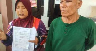 Akhmad (60), warga Jalan Slamet Riyadi Kecamatan IT III Palembang melaporkan kejadian itu ke SPKT Polrestabes Palembang, Rabu (30/10/2024). Foto: Sumselheadline/Ela.