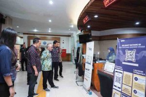 Sekda Muba, Apriyadi bersama tim saat berkunjung ke mal pelayanan publik, Badung, Bali, Selasa (8/10/2024). Foto: Kominfo Muba.