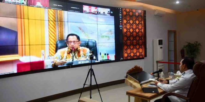 Pj Gubernur Sumsel, Elen Setiadi saat rapat virtual dengan Mendagri tentang rencana penetapan UMP 2025, Kamis (31/10/2024). Foto: Humas Pemprov Sumsel.