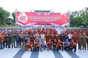 Apel Kesetiaan Pancasila dan Deklarasi Pilkada Damai Tahun 2024 dalam rangka memperingati Hari Sumpah Pemuda dan HUT Pemuda Pancasila di Halaman Monpera, Senin (28/10/2024). Foto: Kominfo Palembang.