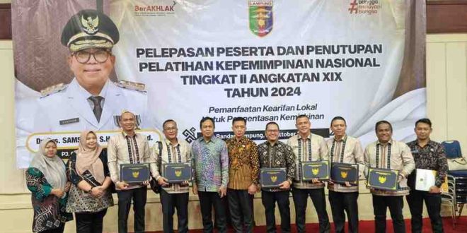 Para pejabat Muba yang lulus PIM II di Bandar Lampung. Foto: Kominfo Muba.