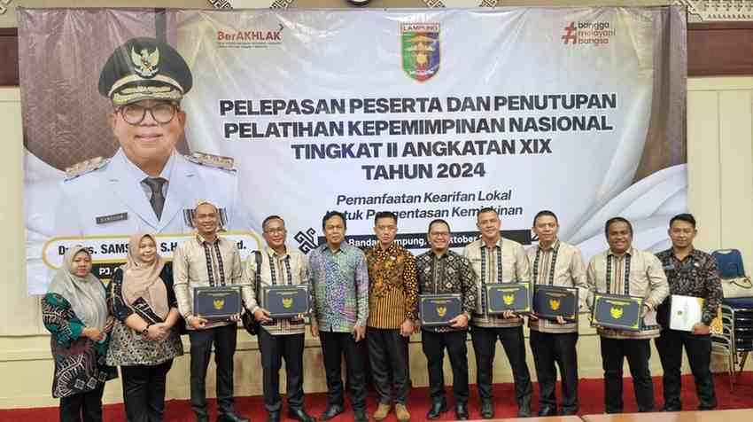 Para pejabat Muba yang lulus PIM II di Bandar Lampung. Foto: Kominfo Muba.