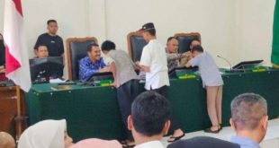 Sidang vonis kasus pembunuhan siswi SMP di kawasan Talang Kerikil, Sukawinatan, Palembang. Foto: Dok Sumselheadline.