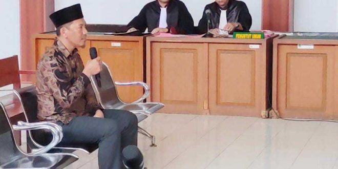 Sidang kasus dana desa yang menjadikan oknum Kades di Lahat sebagai terdakwa, Rabu (16/10/2024). Foto: Sumselheadline/Ela.
