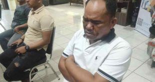 Nabawi mel;aporkan atas penganiyaan yang dialaminya oleh penjual handphone, Kamis (31/10/2024). Foto: Sumselheadline/Ela.