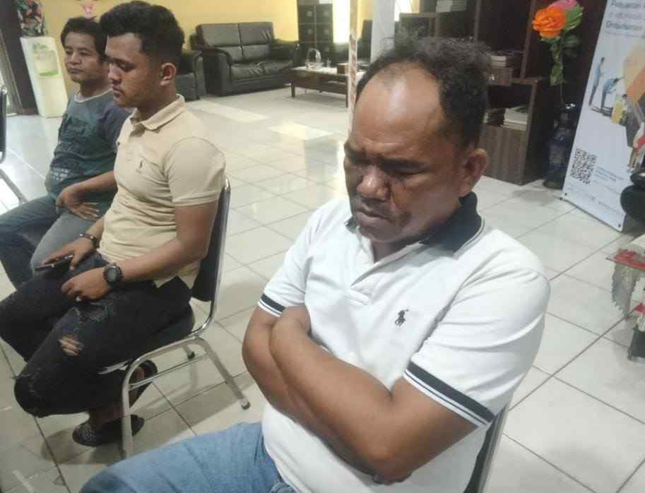 Nabawi mel;aporkan atas penganiyaan yang dialaminya oleh penjual handphone, Kamis (31/10/2024). Foto: Sumselheadline/Ela.