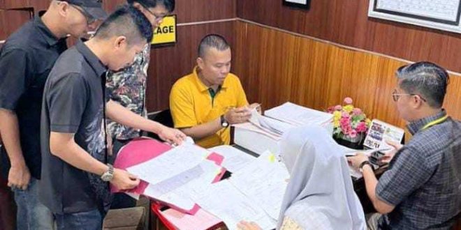 Berkas korupsi dana operasional RSUD Rupit yang dilimpahkan ke PN Palembang kemarin, Jumat (4/10/2024). Foto: Sumselheadline/Ela.
