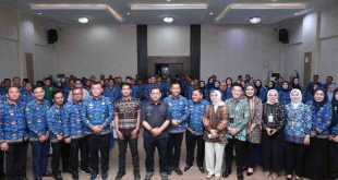 Pj Walikota Palembang, A Damenta dalam Rapat Kerja Koordinasi dan Evaluasi Pajak Bumi dan Bangunan (PBB) Tahun 2024 di Aula Bapenda Kota Palembang, Kamis (17/10/2025). Foto: Kominfo Palembang.
