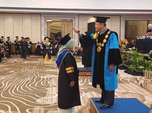 Universitas PGRI Palembang mewisuda 1.259 mahasiswa Diploma Tiga (D3) ke-23, Strata Satu (S1) ke-63, dan S2 ke-37, di Hotel Wyndam, Sabtu (19/10/2024). Foto: Sumselheadline/Pitria.