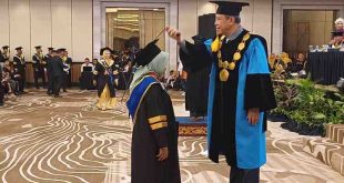 Universitas PGRI Palembang mewisuda 1.259 mahasiswa Diploma Tiga (D3) ke-23, Strata Satu (S1) ke-63, dan S2 ke-37, di Hotel Wyndam, Sabtu (19/10/2024). Foto: Sumselheadline/Pitria.