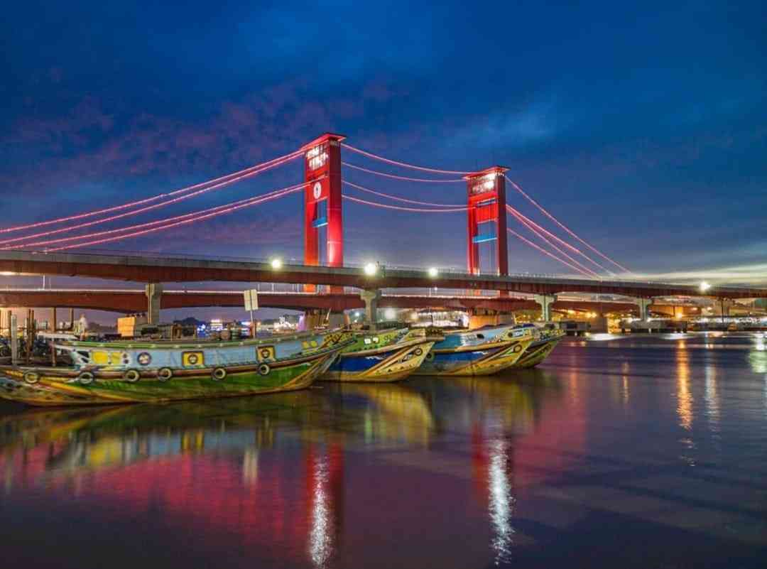 Jembatan Ampera, salah satu icon wisata Palembang. Foto: ISt