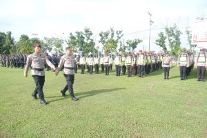 Suasana apel Pergeseran Pasukan (Serpas) Polres Muba untuk pengamanan Tempat Pemungutan Suara (TPS) pada Pemilihan Kepala Daerah (Pilkada) tahun 2024, Senin (25/11/2024). Foto: Kominfo Muba.
