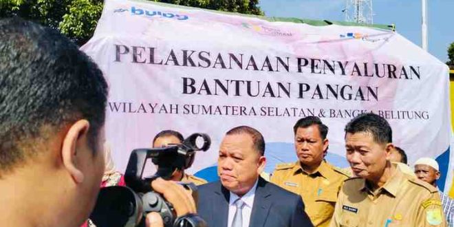 Pj Bupati Muba, Sandi Fahlepi saat diwawancarai wartawan. Foto: Dok Kominfo Muba.