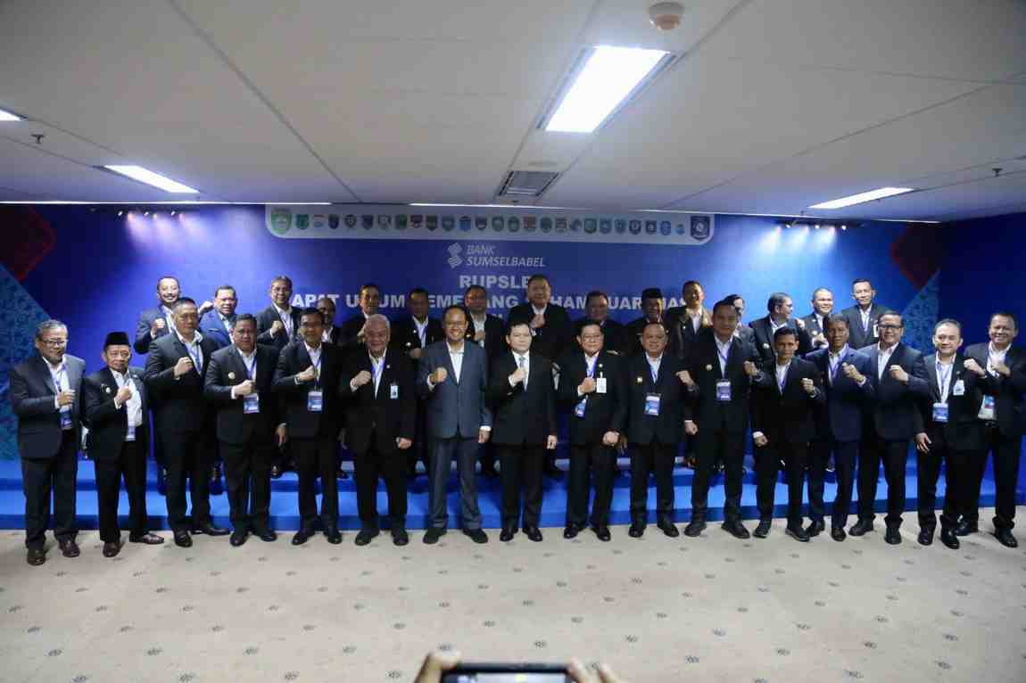Pj Gubernur Sumsel, Eelen Setiadi bersama para pemegang saham BKS jelang RUPS, Kamis (13/11/2024). Foto: Humas Pemprov Sumsel.