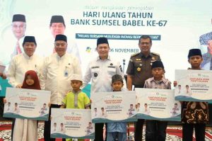 Pj Gubernur Sumsel. Elen Setiadi saat menghadiri syukuran HUT BSB ke 67 di Masjid Babussallam Sabil Barakah  Kantor Pusat BSB Jakabaring Palembang, Rabu (6/11/2024). Foto: Humas Pemprov Sumsel.