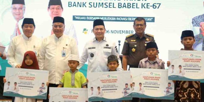 Pj Gubernur Sumsel. Elen Setiadi saat menghadiri syukuran HUT BSB ke 67 di Masjid Babussallam Sabil Barakah  Kantor Pusat BSB Jakabaring Palembang, Rabu (6/11/2024). Foto: Humas Pemprov Sumsel.