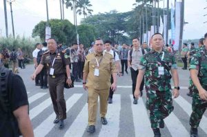 Pj Walikota Palembang, A Damenta bersama para kepala daerah se-Indonesia saat menuju Rapat Koordinasi Nasional ( Rakornas) Pemerintah Pusat dan Pemerintah Daerah Se-Indonesia di Sentul International Convention Center (SICC) , Bogor, Jawa Barat, Kamis (7\11). Foto: Kominfo Palembang.