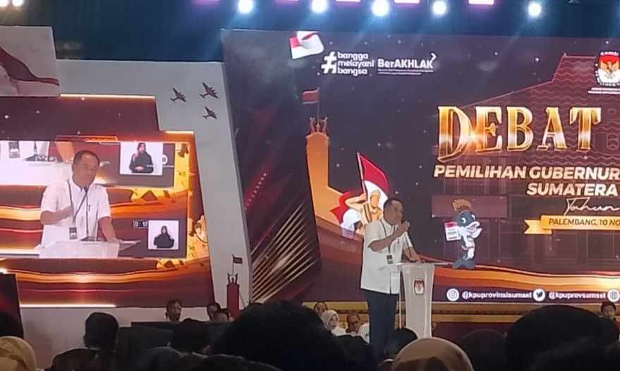 Cawagub Sumsel, Cik Ujang sedang memaparkan visi misi HDCU. Foto: Tim HDCU.