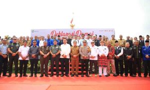 Deklarasi Damai Pilkada Sumsel 2024 bertempat di halaman Rumah Dinas Gubernur Sumsel Griya Agung Palembang, Senin (18/11/2024). Foto: Humas Pemprov Sumsel.