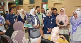 Direktur Jaminan Pelayanan Kesehatan BPJS Kesehatan, Lily Kresnowati didampingi Kepala Cabang Palembang BPJS Kesehatan Edy Surlis mengunjungi Fasilitas Kesehatan di Palembang, Selasa (3/11/2024). Foto: Sumselheadline/Ela.
