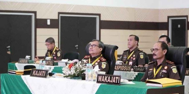 Kepala Kejaksaan Tinggi (Kejati) Sumsel Dr Yulianto, SH, MH saat memimpn Rakerda, Jumat (29/11/2024). Foto: Sumselheadline/Ela.