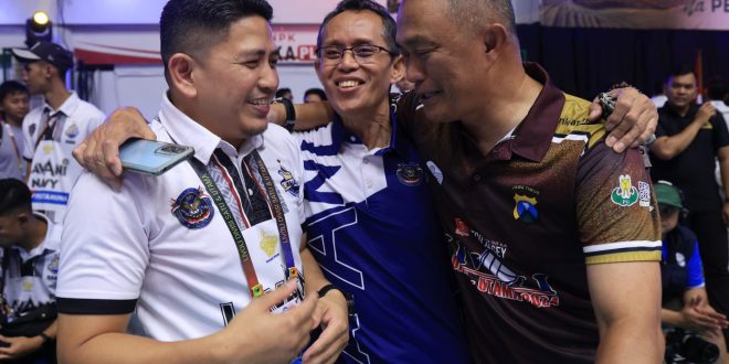 Kombes Pol Achmad Gusti Hartono Official bersama Team Bola Voli Lavani Navy 2024. Foto: Dok Pribadi.
