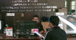 Julian melapor ke Polrestabes Palembang karena ditipu talangi orderan fiktif, Selasa (12/11/2024). Foto: Sumselheadline/Ela.