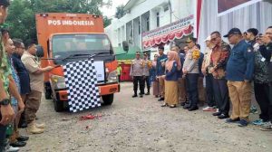 Ketua KPU Muba secara simbolis melepas legistik Pilkada ke sejumlah kecamatan, Sabtu (23/11/2024). Foto: Kominfo Muba.