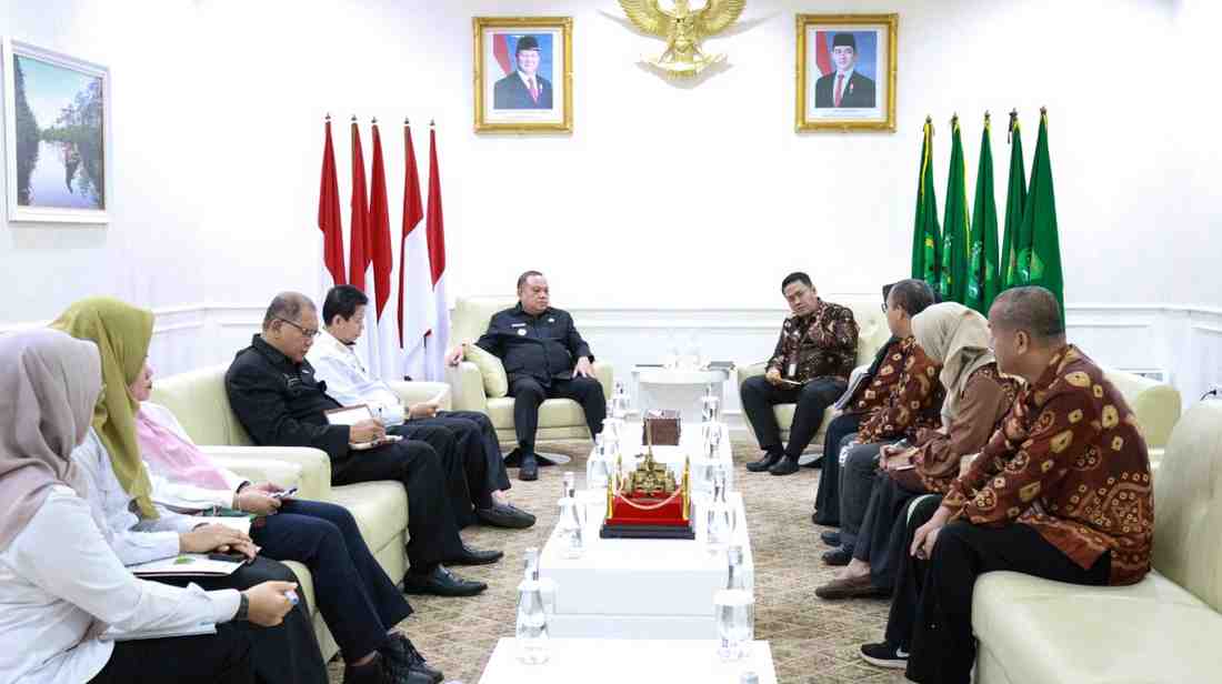 Jajaran Badan Pusat Statistik Kabupaten Musi Banyuasin melakukan audiensi ke Pj Bupati Muba H Sandi Fahlepi, Rabu (13/11/2024). Foto: Kominfo Muba.