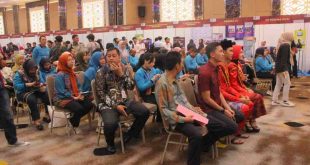 Para pencari kerja yang hadir di pembukaan Job Fair di Golden Sriwijaya, Palembang, Rabu (13/11/2024). Foto: Kominfo Palembang.