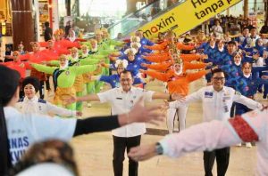 Sekretaris Daerah (Sekda) Provinsi Sumatera Selatan (Sumsel) Drs H Edward Candra, MH secara resmi membuka lomba senam Korps Pegawai Republik Indonesia atau (KORPRI) di OPI Mal Jakabaring Palembang, Rabu (13/11/2024). Foto: Humas Pemprov Sumsel.