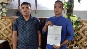 Aris, pendukung paslon nomor 2 Cabup Muratara, usai melapor ke Poloda Sumsel, Sabtu (2/11/2024). Foto: Sumselheadline/Ela.