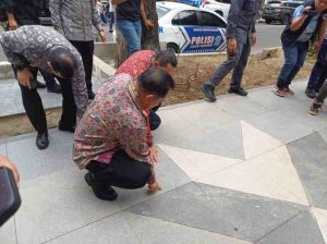 Mendagri, Tito Karnavian saat meninjau sarana joking di Kambang Iwak Palembang, Jumat (1/11/2024). Foto: Sumselheadline/Pitria.