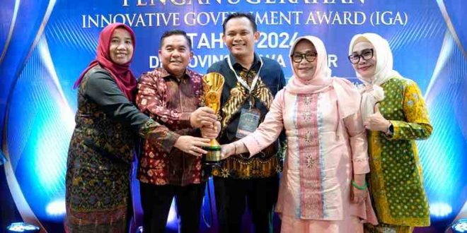 Pemerintah Kota Palembang meraih penghargaan Innovative Government Award (IGA) Tahun 2024, kategori Kota Terinovatif se Indonesia, yang digelar Kementerian Dalam Negeri, Kamis (5/12/2024). Foto: Kominfo Palembang.