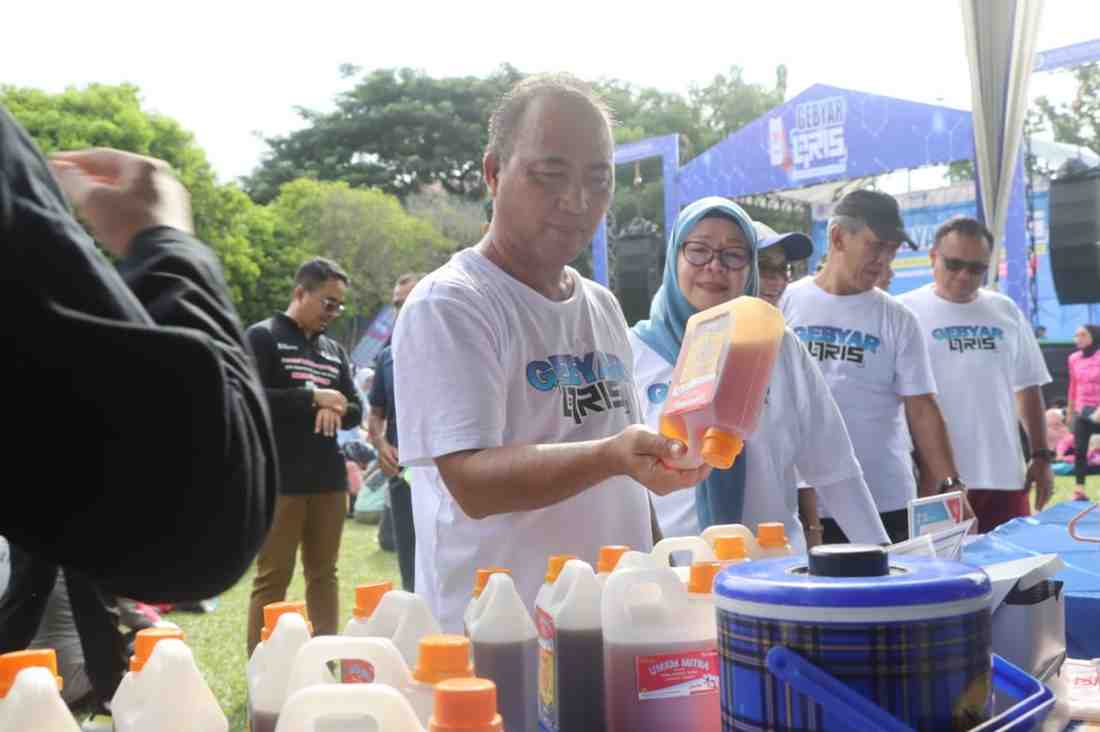Sekda Muba, Apriyadi di sela senam dan launching Gebyar QRIS di halaman Pemkab Muba. Foto: Kominfo Muba.