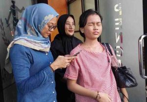 Kondisi korban yang kini buta, akibat kasus malapraktek oknum bidan di Palembang. Foto: IST