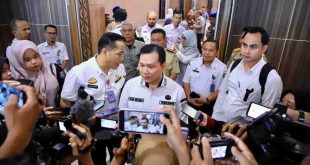 Pj Gubernur Sumsel, Elen Setiadi yang diwawancarai wartawan, Rabu (11/12/2024). Foto: Humas Pemprov Sumsel.