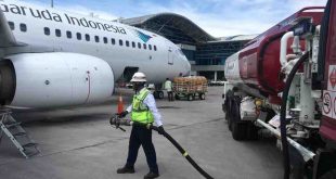 Maskaia Garuda Indonesia sedang mengiisi bahan bakar. Foto: ISt