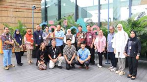 Kepala Dinas Pendidikan Kota Palembang, Adrianus Amri bersama tim melakukan studi tiru ke Kantor Google yang terletak Pacifik Century Place Tower Level 45, Jakarta Selatan, Jumat (13/12/2024). Foto: Kominfo Palembang.