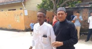 M Yusuf, orangtua remaja putri yang tewas diracuni kakak iparnya sendiri, Jumat (20/12/2024). Foto: Sumselheadline/Ela.