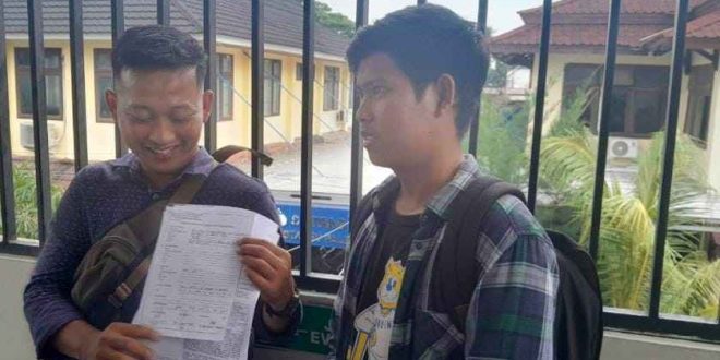 Para korban yang melapor ke Polrestabes Palembang atas penipuan yang dialaminya, Senin (9/12/2024). Foto: Sumselheadline/Ela.