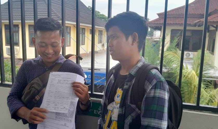 Para korban yang melapor ke Polrestabes Palembang atas penipuan yang dialaminya, Senin (9/12/2024). Foto: Sumselheadline/Ela.