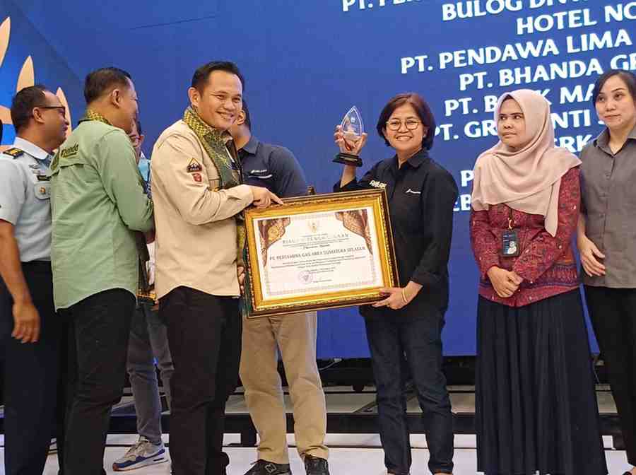Pj Walikota Palembang di sela acara Pemberian Penghargaan kepada Wajib Pajak PBB, di The Zuri, Senin (12/12/2024). Foto: Sumselheadline/Pitria.