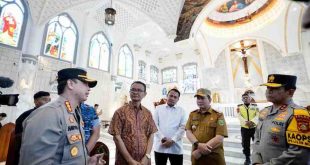 Pj Gubernur Sumsel, Elen Setiadi bersama Forkompinda meninjau persiapan natal di Gereja St. Yoseph, Palembang, Selasa (24/12/2024). Foto: Humas Pemprov Sumsel.