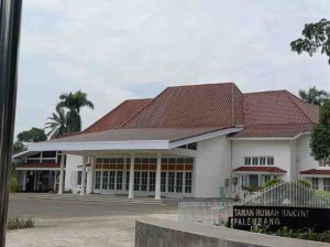 Ruma dinas Walikota Palembang yang saat ini sedang direnovasi, Senin (9/12/2024). Foto: Sumselheadline/Pitria.
